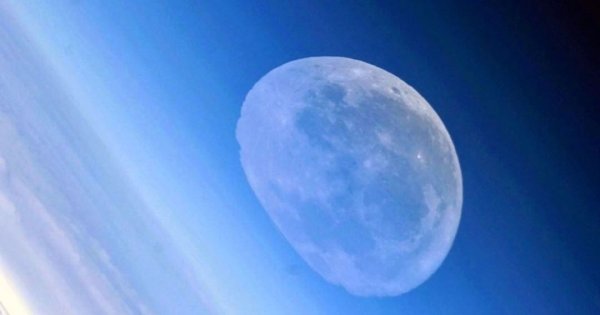 Притягивание Луны