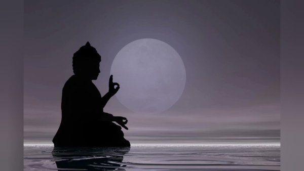 Будда в полнолуние