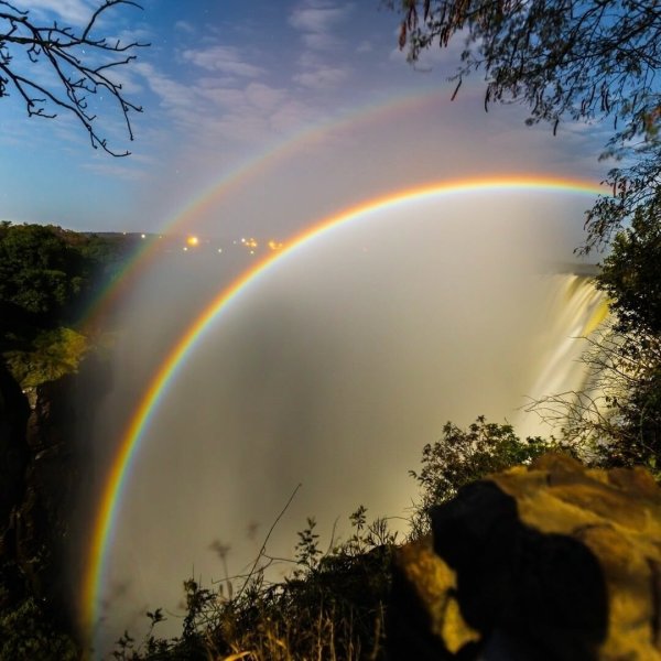 Лунная Радуга явление