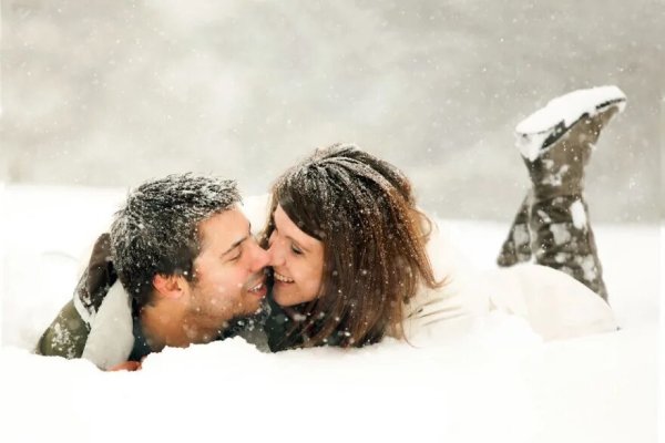 Поцелуй снег