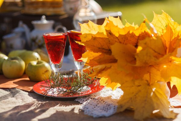 С днем рождения осень