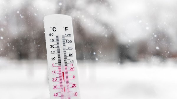 Термометр в снегу
