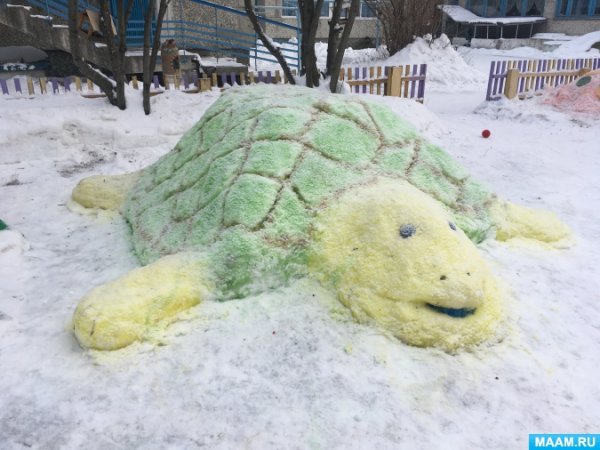 Морские фигуры из снега