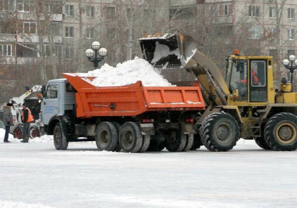 КАМАЗ 65115 уборка снега