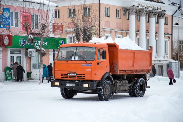 КАМАЗ 55111 снег
