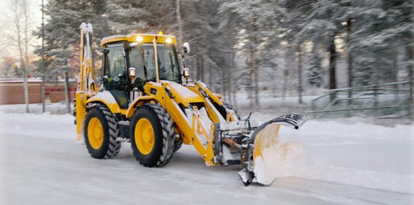 Экскаватор-погрузчик JCB 3cx уборка снега