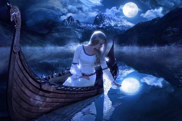 Женщина Луна