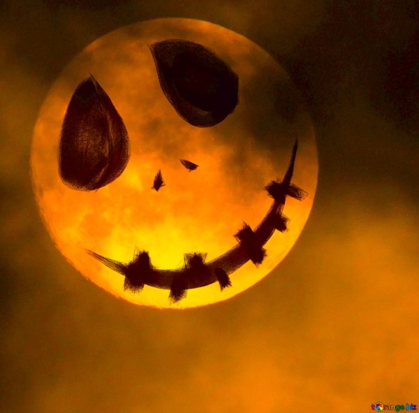 Луна Хэллоуин