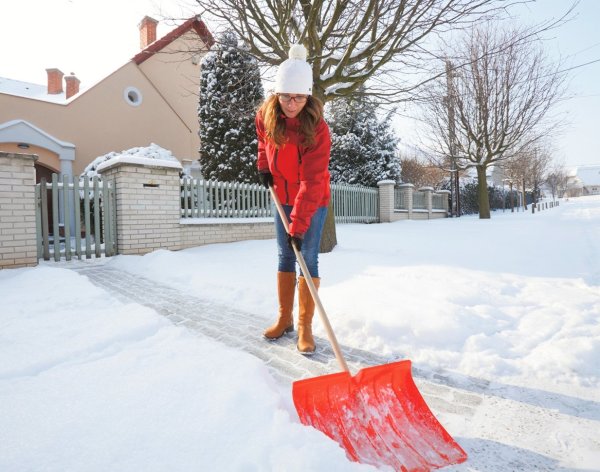 Лопата для уборки снега