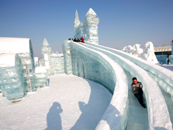 Ледяные горки в Харбине