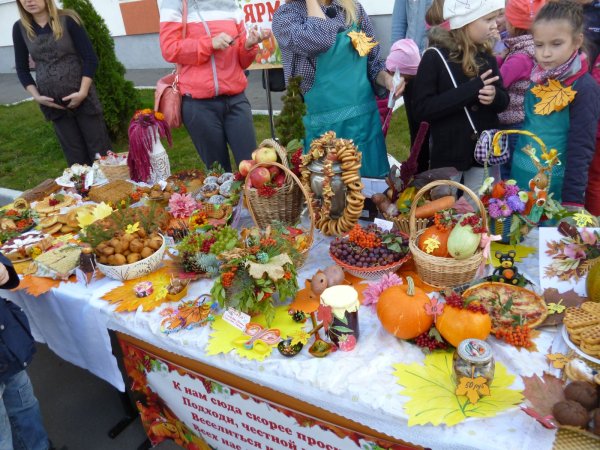 Украшения для ярмарки школьной