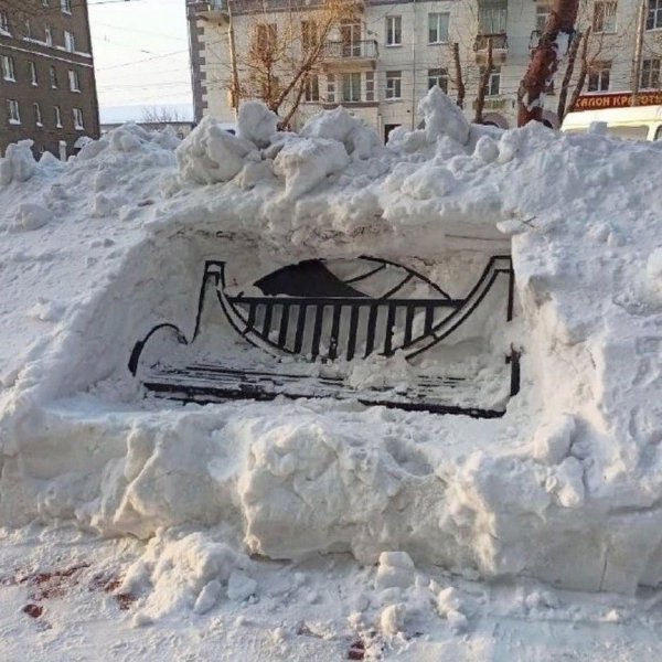 Сугробы в Новосибирске