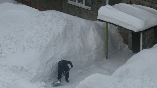 Много снега