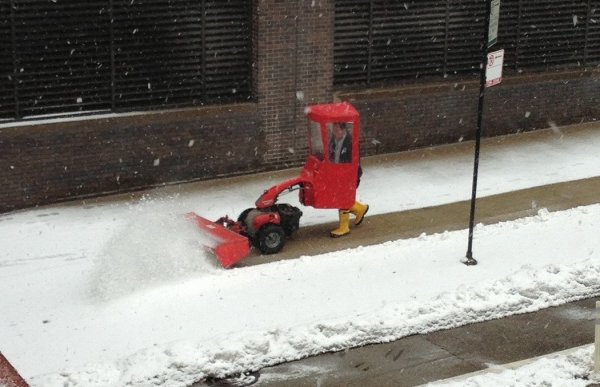 Снегоуборочная техника для дворовых территорий