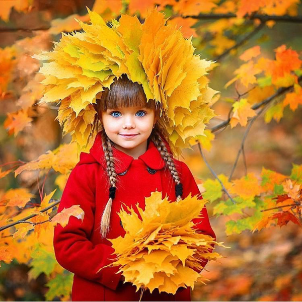 Девочка осень