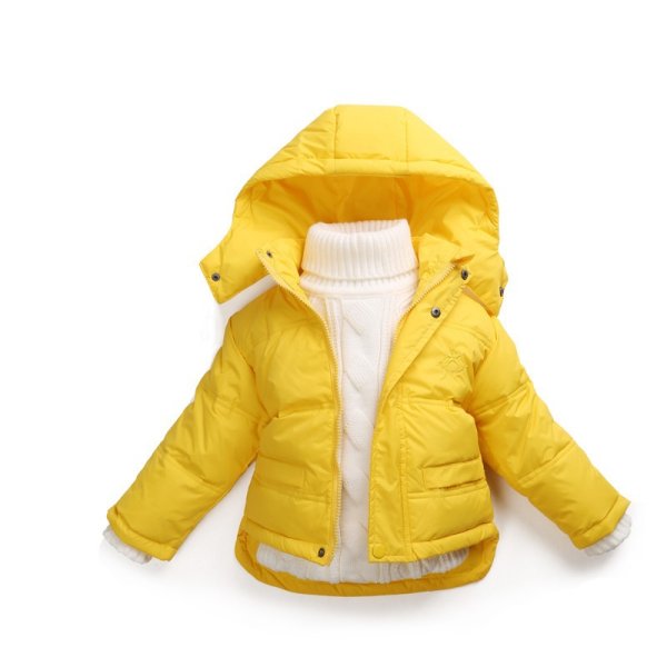 Желтая детская куртка