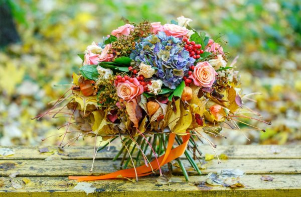 Дизайнерский осенний букет