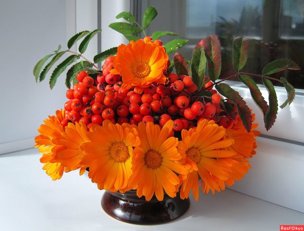 Осенний букет с рябиной