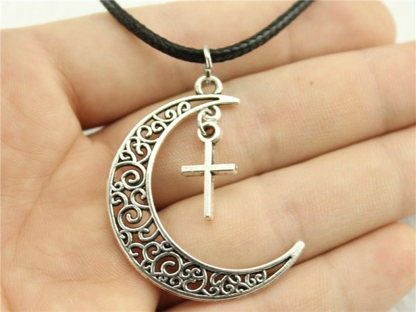 Крест с полумесяцем