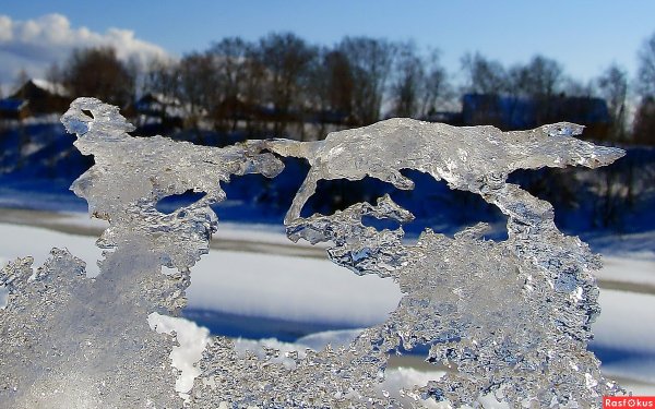 Тающий снег