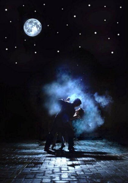 Танцующая при Луне