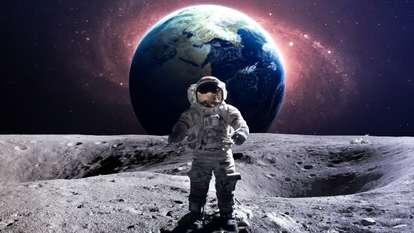 Космонавт на Луне