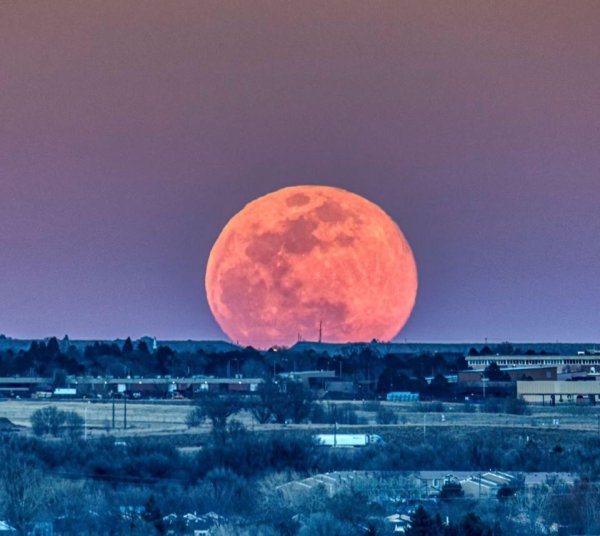 Суперлуние 2022