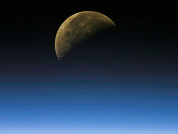 Красивые высказывания о Луне