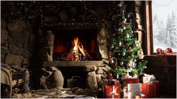 Елка и камин