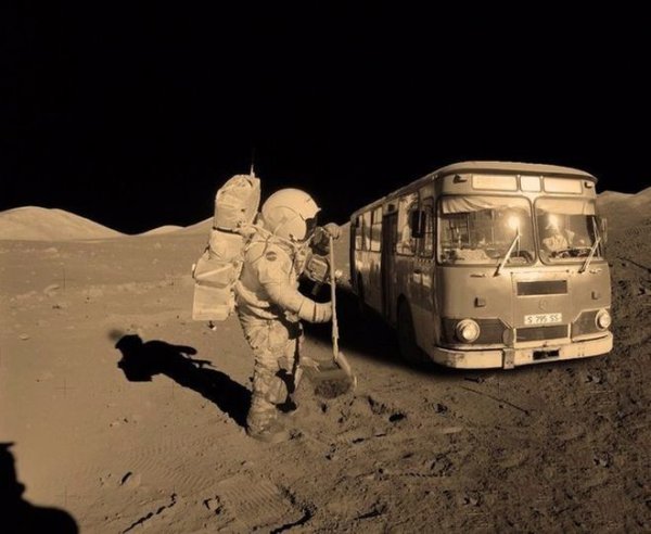 ЛИАЗ 677 на Луне