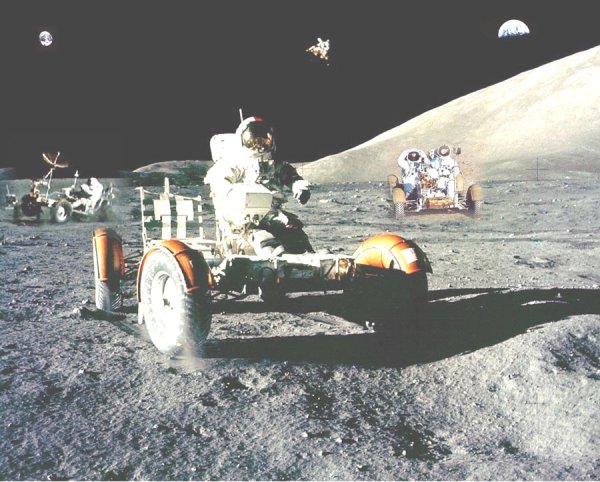 Техника на Луне