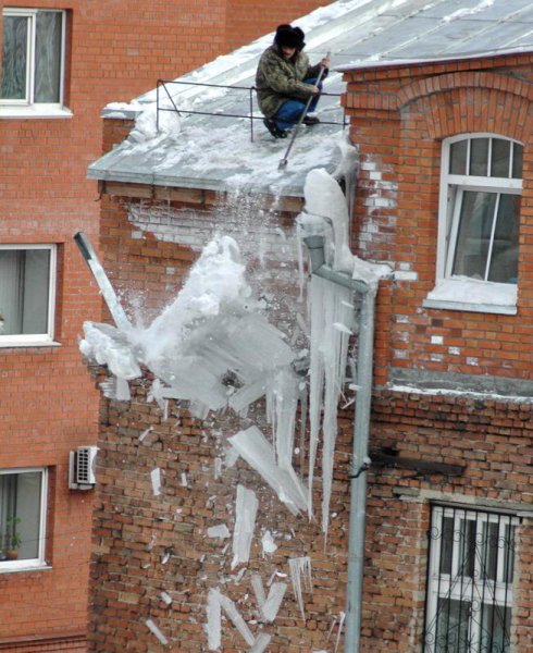 Сосульки на крыше