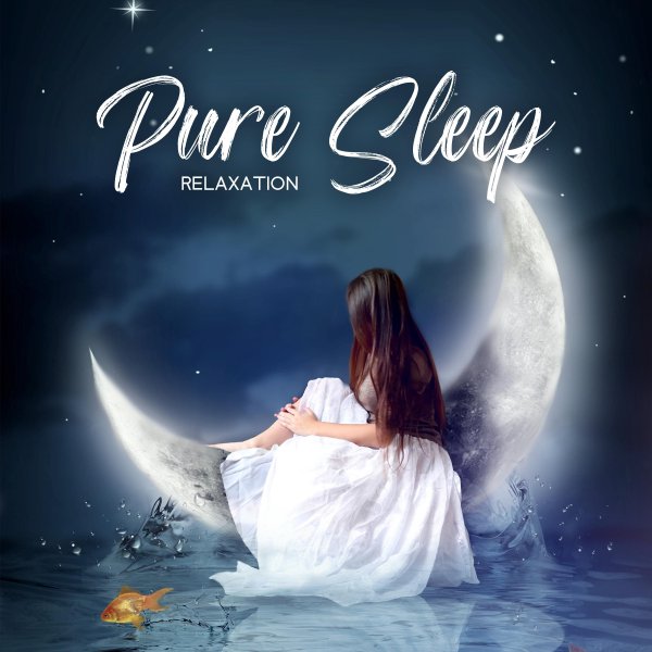 Девушка сидит на Луне