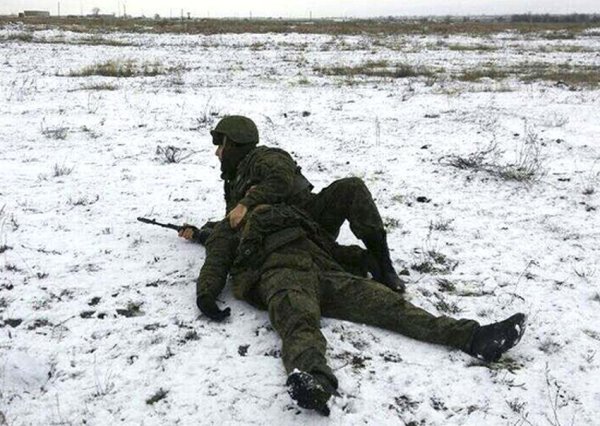 Раненый русский солдат