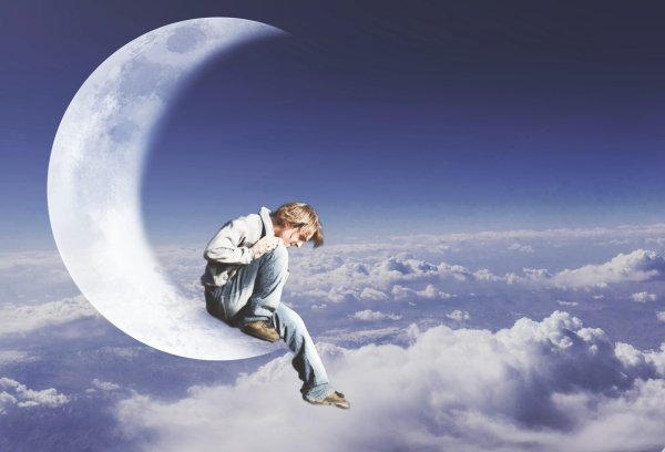 Мальчик на Луне