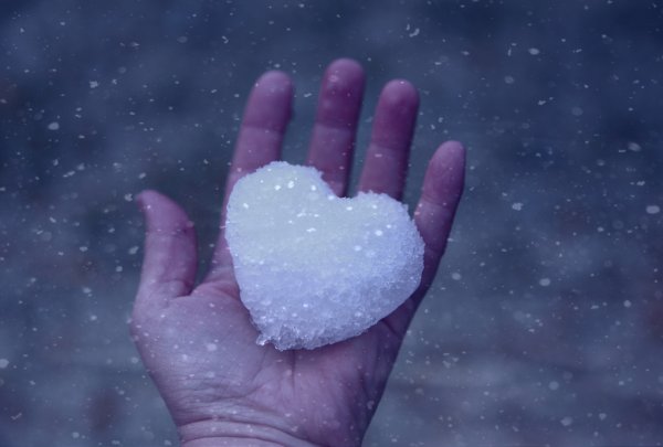 Руки во льду
