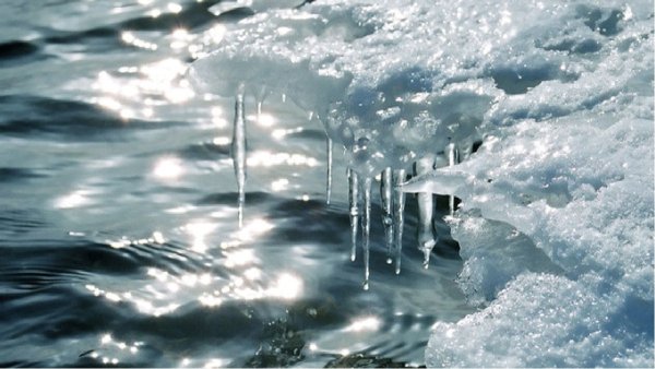 Тающий снег