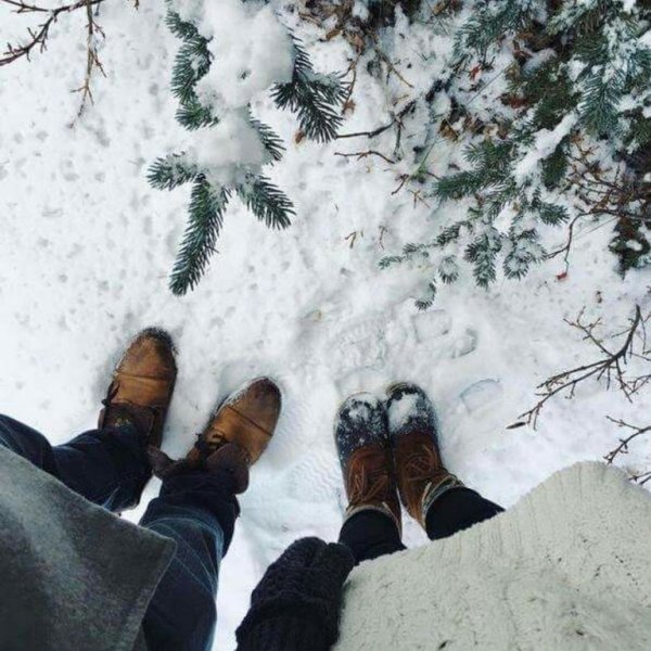 Ноги в сугробе