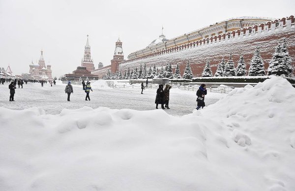 Много снега в Москве