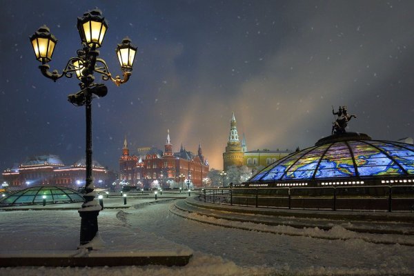 Москва зимой Манежная