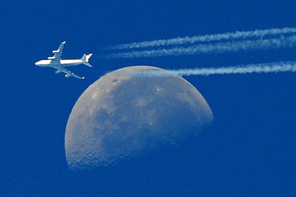 Самолеты из космоса