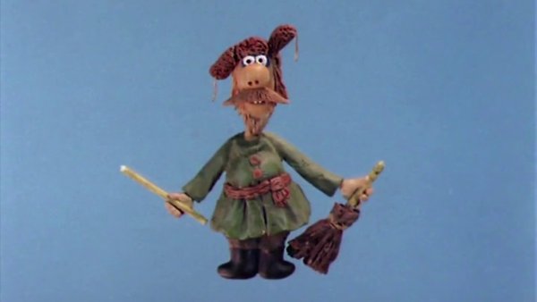 Дворник падал прошлогодний снег