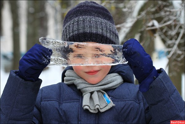 Мальчик с сосулькой