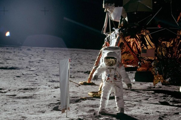 "Человек на Луне", Нил Армстронг, NASA, 1969