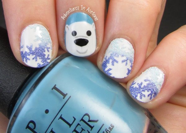 Маникюр с белым медведем