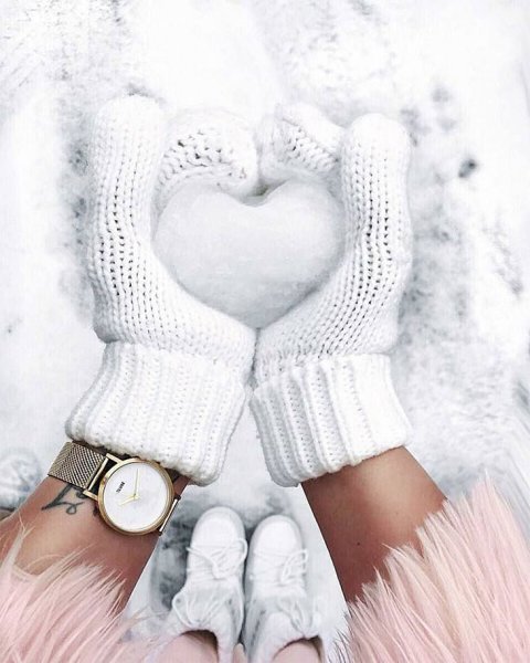 Белые красивые сохры зима