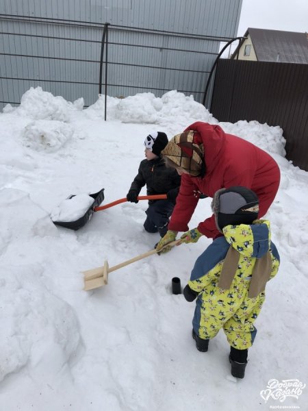 Уборка снега в садике