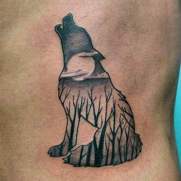 Тату воющий волк