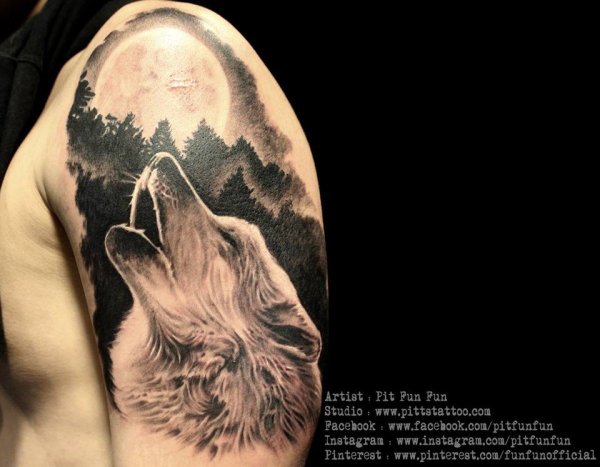 Наколка волк воет на луну