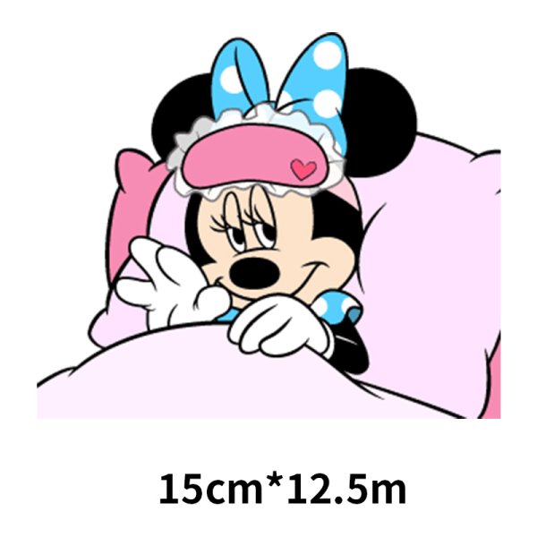 Минни Маус спит